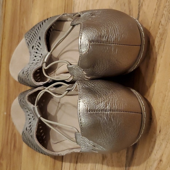 Beautiful Earth Washed Gold Leather Slip-On Flats - Picture 4 of 11